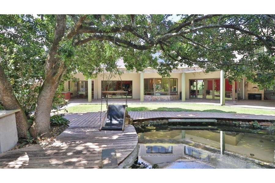 6 Bedroom Property for Sale in Lovemore Park Eastern Cape